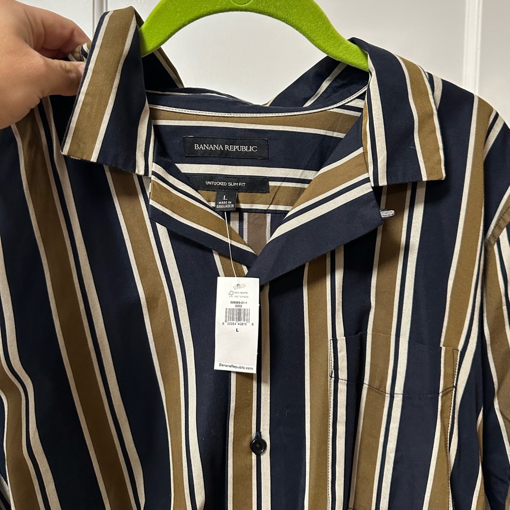 NEVER WORN: banana republic brown and blue button down